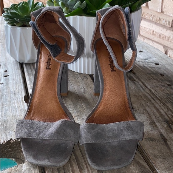 Jeffrey Campbell  heels gray suede size 8 - Picture 2 of 6
